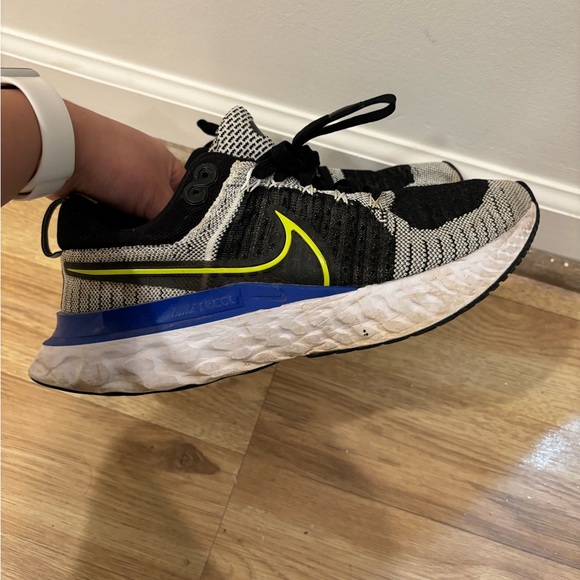 Nike React Infinity Run Flyknit 2 - Picture 2 of 4